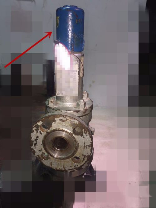 气罐弹簧式安全阀拆解过程